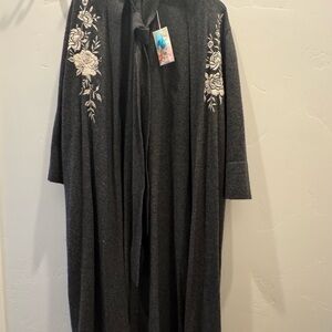 Elegant gray cashmere Embroidered Kimono